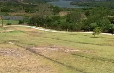 Vende-se terreno no condomínio jardim dos girassóis.