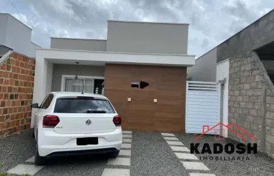 Casa de alto padrão em condomínio no bairro registro, feira de santana-ba: 2 quartos, 2 suítes, 1 sala, 2 banheiros, 2 vagas, 130m².