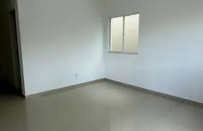 Casa em condomínio fechado com 3 quartos à venda na avenida artêmia pires de freitas, registro, feira de santana por r$ 350.000