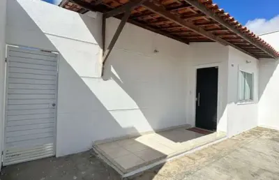 Venda de casa no condomínio villa jardim localizada no bairro sim em feira de santana!