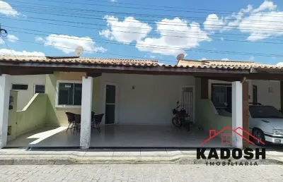 Casa para venda no condominio solar das gaivotas localizado no bairro parque ipê em feira de santana