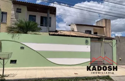 Imperdível! casa à venda em feira de santana-ba, bairro brasília. 4 quartos, sendo 1 suíte, 1 sala, 2 banheiros, 2 vagas de garagem, 200m².