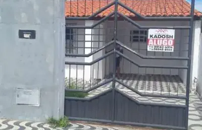 Casa para locação em feira de santana-ba, bairro brasília: 2 quartos, 1 sala, 1 banheiro, 2 vagas de garagem, 80m² de área.