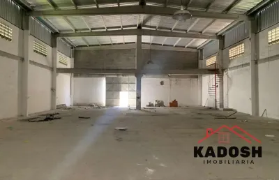 Barracão / Galpão / Depósito com 1 sala para alugar na Rua Votuporanguense, 34, Papagaio, Feira de Santana
