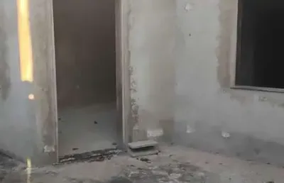 Casa em fase de construção localizada na tesoura na gabriela em feira de santana