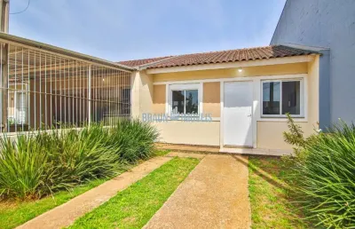 Casas de 1 e 2 dormitórios com pátio privativo e infraestrutura completa, além de fácil acesso aos principais pontos da região.
