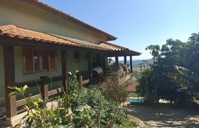 Excelente propriedade dentro de conjunto residencial com portaria 24 hs e ronda noturna