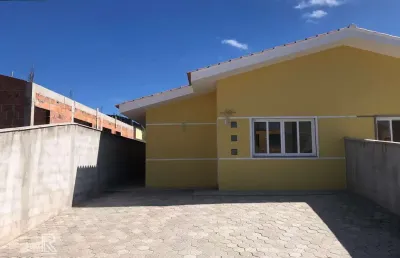 Casa térrea de condominio com 3 dormitórios sendo uma suite, duas vagas e quintal - a venda!!!