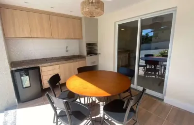 Casa em condomínio à venda em imbassai, mata de são joão-ba: 2 quartos, 2 suítes, 1 sala, 3 banheiros, 2 vagas, 65m². confira!