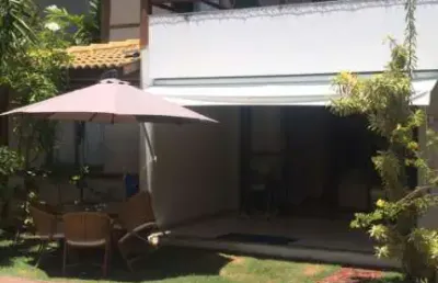 Casa em condomínio em itacimirim (monte gordo) - camaçari-ba: 3 quartos, 2 suítes, 2 salas, 4 banheiros, 1 vaga de garagem e 115 m².