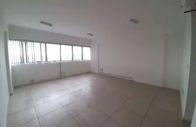 Sala comercial à venda em lauro de freitas-ba, buraquinho: 4 salas, 4 banheiros, 4 vagas, 140m² de área