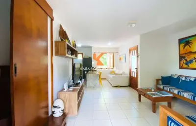 Excelente casa em condomínio na praia do forte mata de são joão-ba: 3 quartos, 2 suítes, 2 salas, 3 banheiros, 2 vagas de garagem!