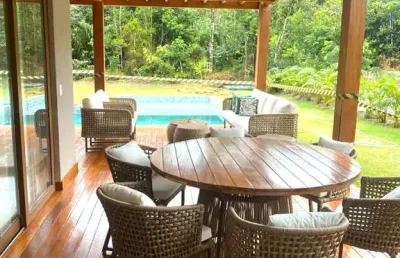 Luxuosa casa em condomínio à venda em praia do forte-ba  6 quartos, 6 suítes, 2 salas, 7 banheiros, 3 vagas de garagem  474,00 m²