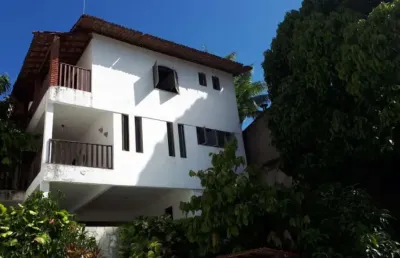 Casa  em condomínio, 4 quartos, 2 suítes, 2 salas, 3 banheiros, 7 vagas, 355m² em brotas - salvador-ba.