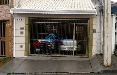 Oportunidade !! sobrado a venda em uma localização privilegiada, próxima ao shoping pollo, escolas,
