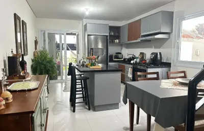 Casa 3 dort , suíte c closet e lavabo 2 vagas loteamento campeche oka