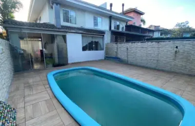 Casa 3 dort  c 1 suíte.  financiável com piscina campeche