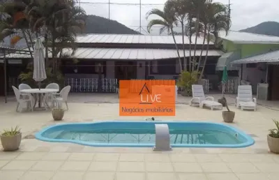 Live vende: casa com 3 quartos piscina, 506 m² por r$ 630.000 - engenho do mato - niterói/rj