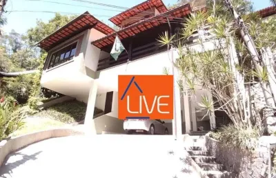 Live vende: oportunidade!!! excelente casa com 5 quartos  294 m² por r$ 980.000 - itaipu - niterói/rj