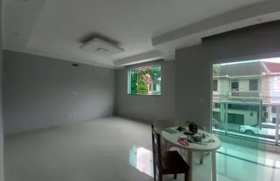 Vende-se casa duplex no bairro do campo grande na cidade de santos