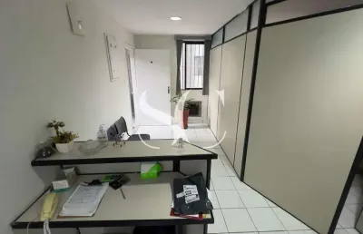 Vende-se sala comercial no bairro vila belmiro em santos