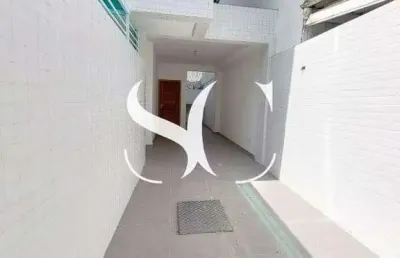 Vende-se casa de 03 dormitórios no bairro do campo grande em santos - sobreposta duplex