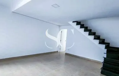 Vende-se casa triplex no bairro da enseada na cidade do guarujá!