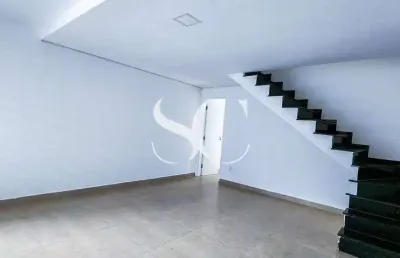 Vende-se casa triplex no bairro de enseada na cidade do guarujá!