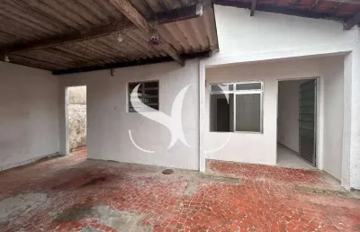 Vende-se casa de 03 dormitórios mais edícula no bairro de samambaia na cidade de praia grande