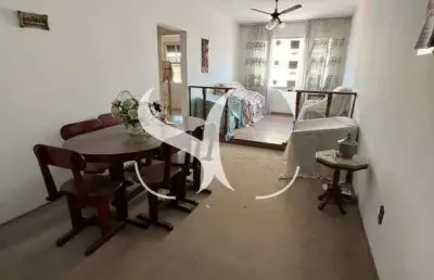Vende-se apartamento de 02 dormitórios e vaga demarcada no bairro de ponta da praia em santos