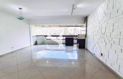Vende-se apartamento de 03 dormitórios no bairro de embaré em santos.