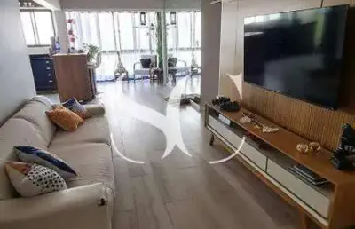 Vende-se apartamento de 02 dormitórios no bairro de ponta da praia em santos