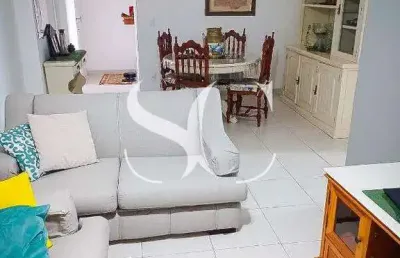 Vende-se apartamento de 02 dormitórios sendo 01 suíte no bairro de ponta da praia em santos