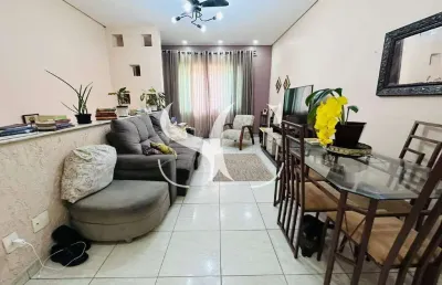 Vende-se casa sobreposta alta de 03 dormitórios no bairro do marapé em santos