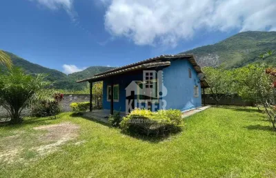 Casa à venda em itaipuaçu com 2 quartos, suíte, quintal amplo, vista livre e próxima à praia