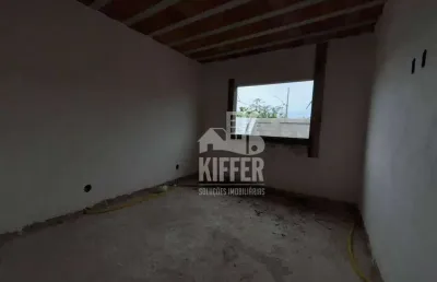 Casa 2 quartos com suíte, fino acabamento, perto da praia
