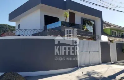 Casa duplex com 4 quartos (2 suítes), cozinha gourmet – alto padrão e ótima localização!