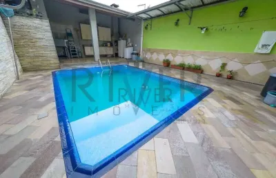 Sobrado próximo ao shopping em suzano/sp; 3 quartos (1 suíte com closet); 2 vagas; piscina