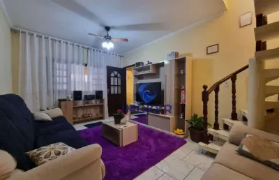 Sobrado em poá/sp; 3 quartos; 2 vagas; quintal nos fundos