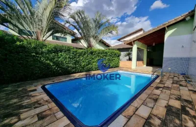 Casa térrea em suzano; 4 suítes; 6 vagas; piscina e churrasqueira