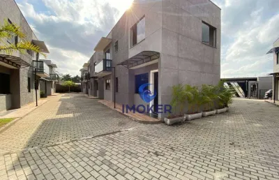 Sobrado com 3 dormitórios, sendo 1 suíte com sacada panorâmica; 1 vaga de garagem em condomínio no bairro vila júlia, próximo ao centro de poá/sp.