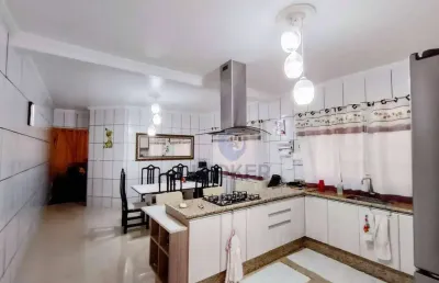 Sobrado com 3 suites e varandas, vagas 6 carros, jd dos ypês, suzano/sp