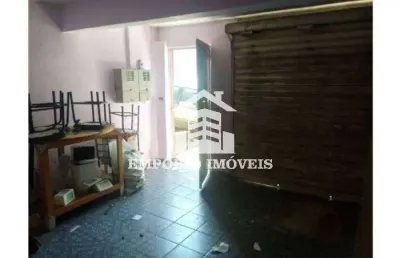 Casa com 3 dormitórios  na cidade tiradentes e com um ponto comercial