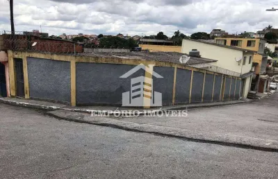 Duas  casas no mesmo terreno  a venda  em guianases.