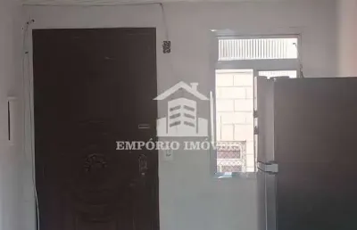 Vende-se um apartamento com boa localização quitado com escritura