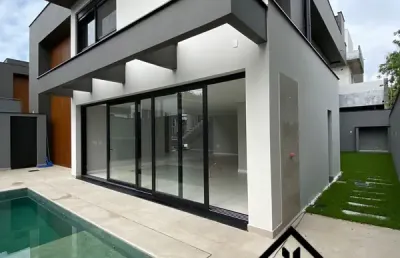 Casa em condomínio fechado com 3 quartos à venda na Rua Harry Monich, América, Joinville