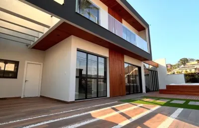 Casa com 3 quartos à venda na Rua Copacabana, Floresta, Joinville