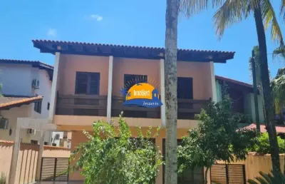 Residência de alto padrão com 3 suítes em condomínio de luxo em bertioga-sp - maitinga: 3 quartos, 3 salas, 3 banheiros, 4 vagas de garagem, 212,00 m².