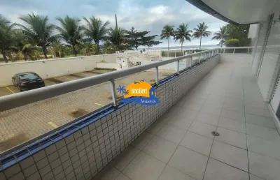 Belíssimo apartamento térreo com 3 dormitórios e vista pro mar!