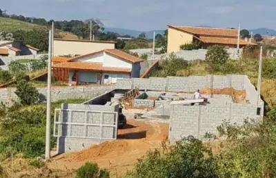 He garanta um terreno lindo para a sua casa de campo!